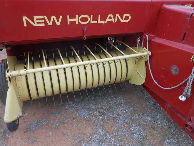 sperry new holland model 317 hay liner hay baler