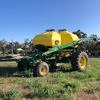 2006 John Deere 1910 2 Bin 13000L Air Cart