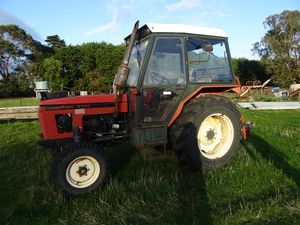 Zetor tractor 7711