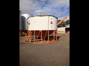 Ahrens 31 Tonne Field Bin