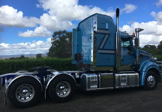 2011 Mack Trident 535