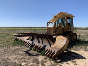 Dresser (International) TD 15 C Dozer with Stick Rake and Rippers