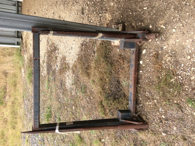 Under Auction - Euro Hitch Forks - 2% + GST Buyers Premium on All Lots 