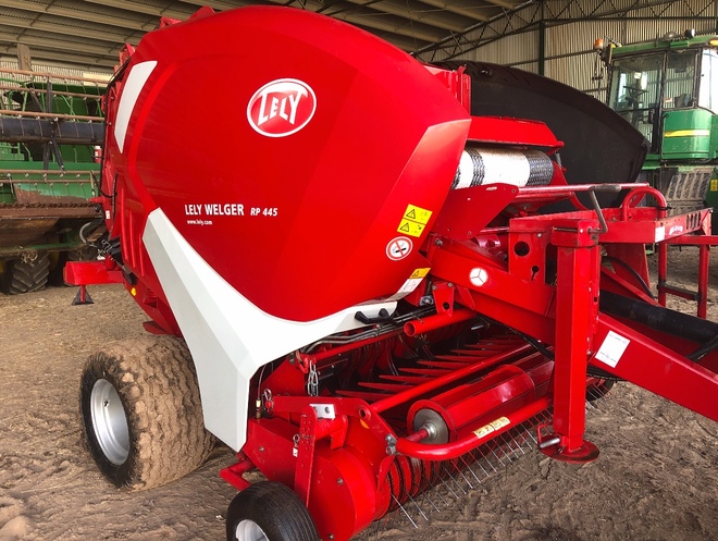 Lely Welger 445 Master Baler