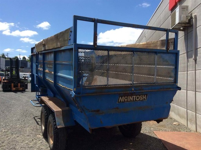 2002 McIntosh Silage Wagon - NO REASONABLE OFFER REFUSED!!!