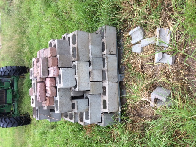 Under Auction (A129) - Approx. 150 Cinder Blocks