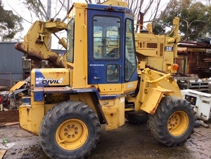 Komatsu WA70 Loader