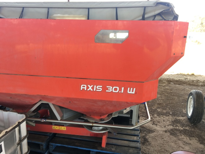 Kuhn Axis 30.1W spreader