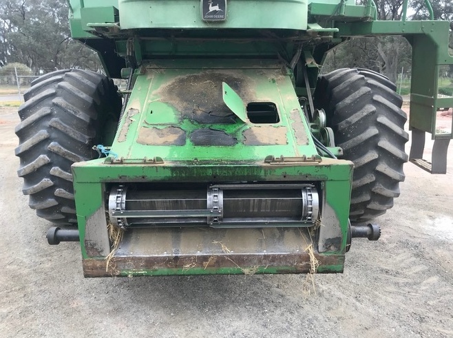 1995 John Deere header with 30ft Front & Canola Front
