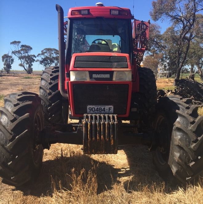 Case Magnum 7130 Tractor