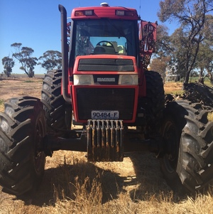 Case Magnum 7130 Tractor