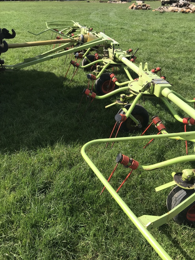 Class Volto 75 T Tedder Rake
