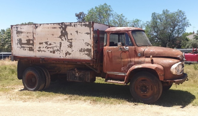 Thames Trader Tip Truck with Grain Bin