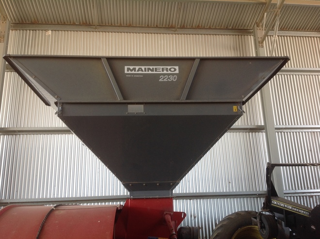 Mainero 2230 Grain Bag Inloader For Sale - Done about 10 Bags