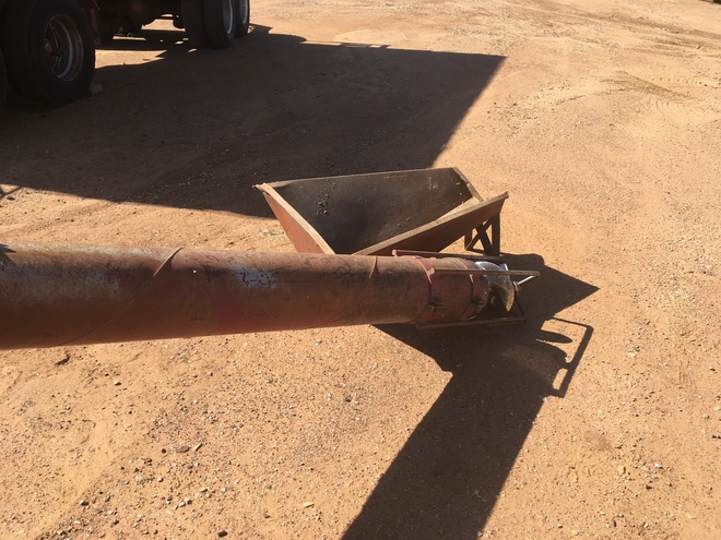 Under Auction - (A132) - Vennings Auger with Honda GX690 