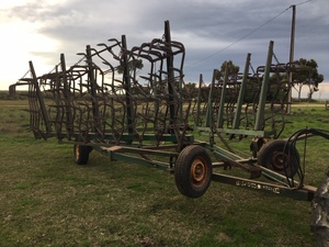 42' Hydraulic Harrows