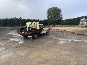 Hardi 12 m Ute mounted boomspray