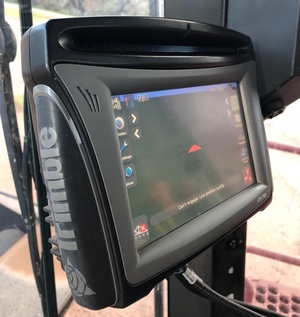 CFX 750 GPS Screen