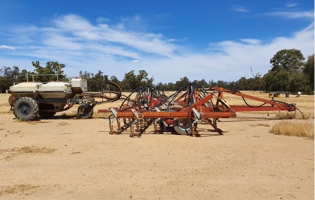 Gason Air Seeder and Bar