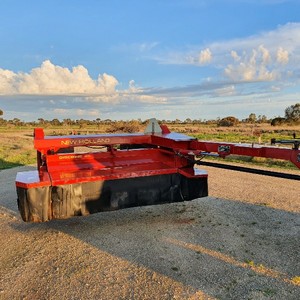 New Holland 411 mower conditioner 