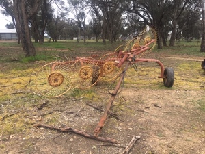 Hay Rake- Howard 6 wheel
