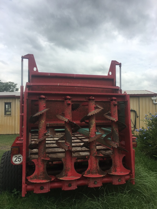 Farmtech Minifex 550 Manure Spreader