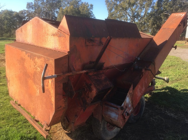 Albulk Feed Mixer