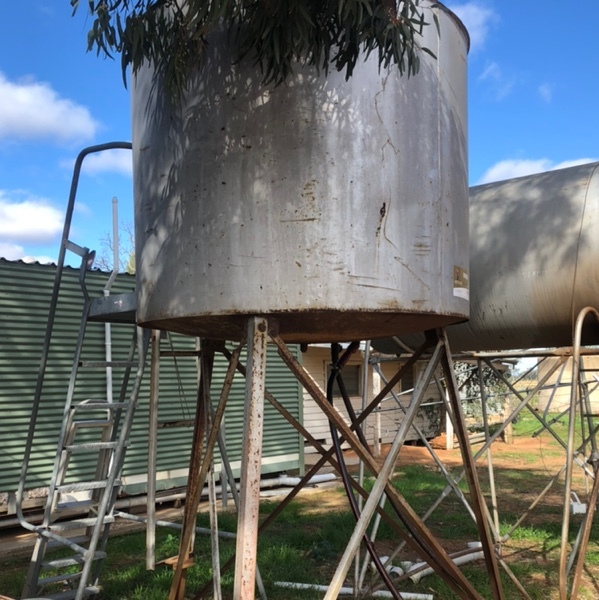 2,200ltr Overhead Fuel tank on stand and has ladder for sale