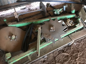 Smale Pea Front Suit John Deere