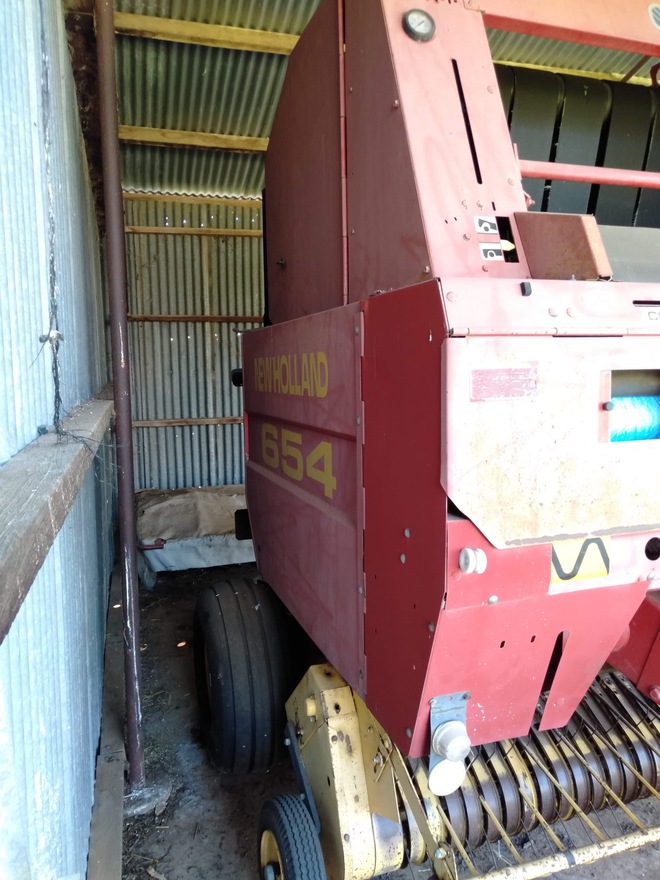 New holland 654 round baler