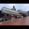 2001 Grain Tippers