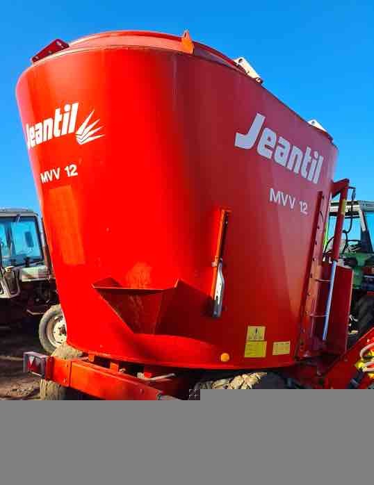 Under Auction - (A160)  Jeantil 12MMV Mixer Wagon 