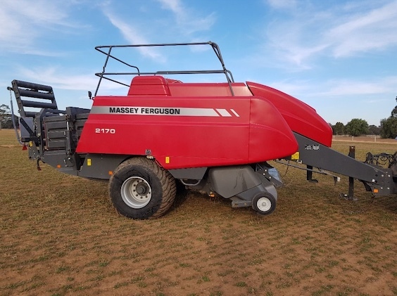 2010 Massey Ferguson 2170 8x4x3 Baler