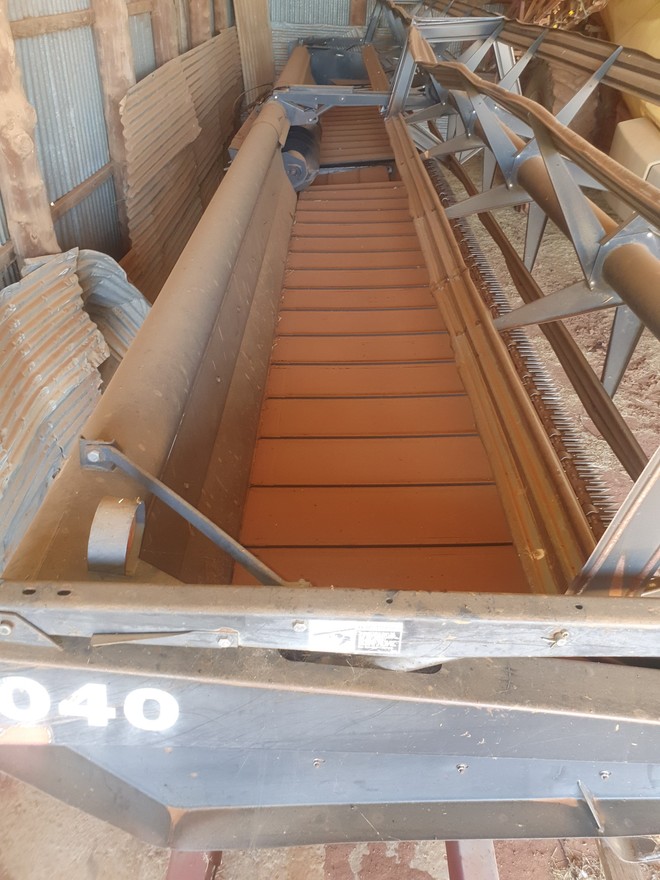 Macdon 1040 belt front 