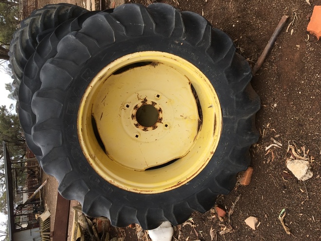 Tyres Duals to John Deere 4040’s series tractors 18.4 - 38