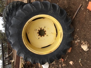 Tyres Duals to John Deere 4040’s series tractors 18.4 - 38