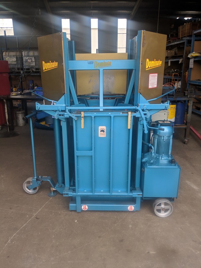 Woolpress - Lyco Dominator, Blue / Gold Annervesry 240 Volt with PC 2000 Scale head, Fully Refurbished 2 Year Warranty !!!