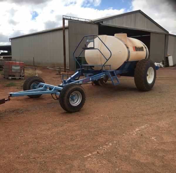 liquid fert/ spray tank