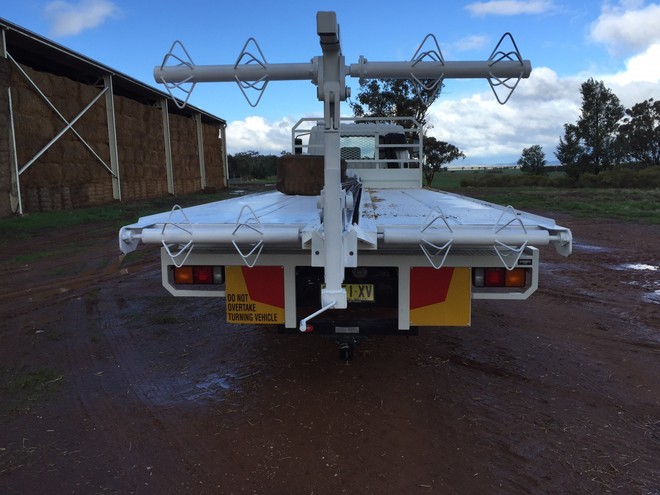 Sinch Square Bale Feeder 6 bale detachable platform model