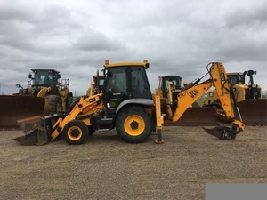 2010 JCB 3CX easycontrol sitemaster Backhoe 4x4 with powertilt quickhitch, buckets, and hydraulic sideshift, powershift transmission