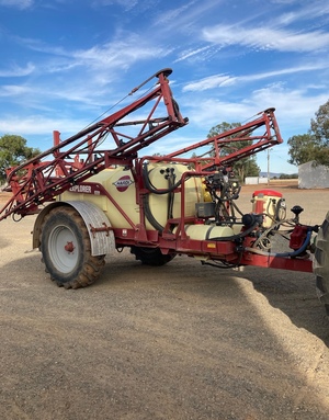 2004 Hardi Explorer 3220 Boom Spray