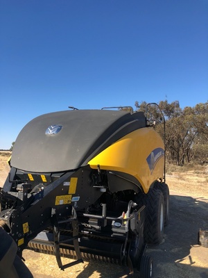 New Holland 1290 Baler 2016