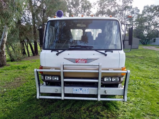 Hino Tray truck
