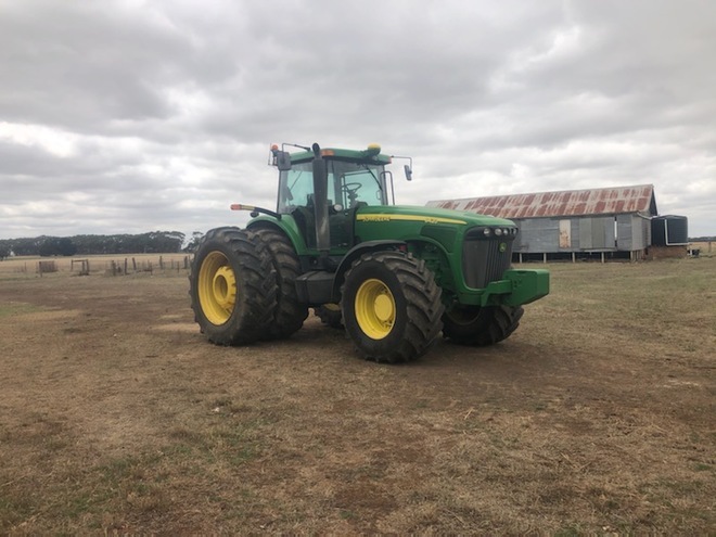John Deere 8420