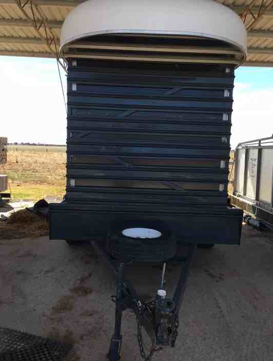 Tandem Axle Cattle/Horse Trailer