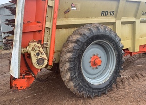 FarmTech 15t Rear Discharge Spreader