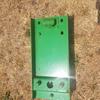Under Auction - SET OF JOHN DEERE 400 & 500 SERIES LOADER ATTACHMENT BRACKETS 