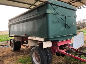 STATIC Dog Tipper Trailer 