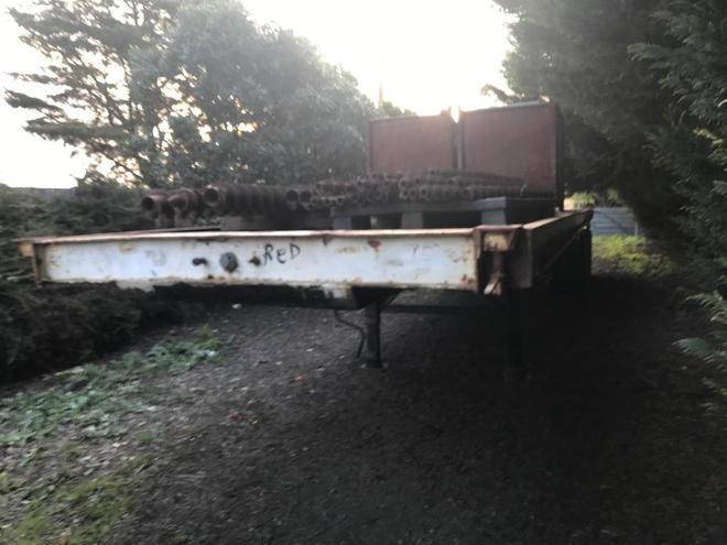 Fruehauf 40' Tri-Axle Flat Top Trailer