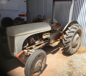 Massey Ferguson TEA-20 Tractor